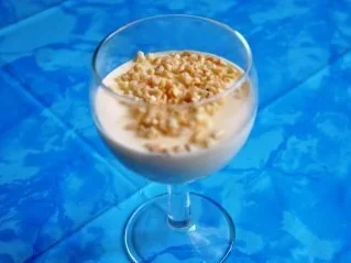 Dessert:Cremige Zabaione mit gerösteten Mandeln - Rezept