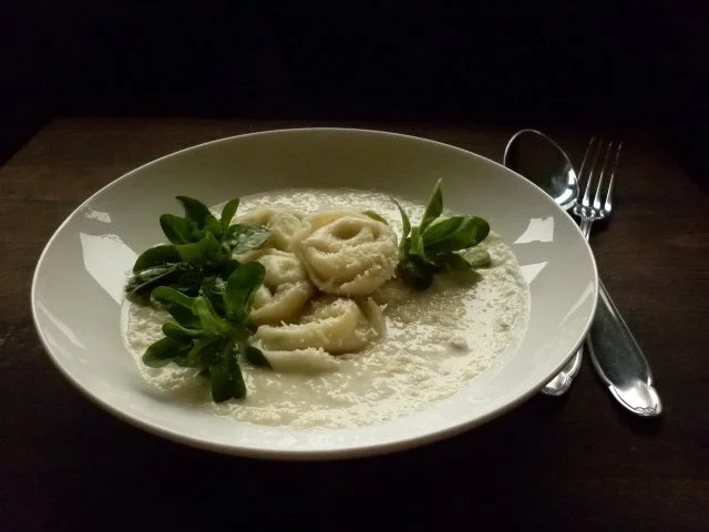 Tortellini mit scharfer Füllung... - Rezept