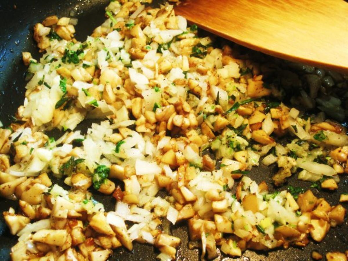 Champignon-Köpfchen in einer köstlichen Rahmsoße - Rezept - Bild Nr. 6