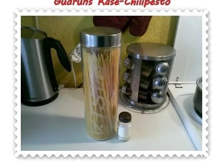 Rezept: Nudeln: Käse-Chilipesto mit Spaghetti Bild Nr. 2 Nudeln: Käse-Chilipesto mit Spaghetti - Rezept - Bild Nr. 2