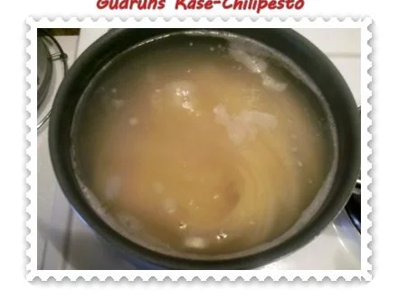 Rezept: Nudeln: Käse-Chilipesto mit Spaghetti Bild Nr. 7 Nudeln: Käse-Chilipesto mit Spaghetti - Rezept - Bild Nr. 7