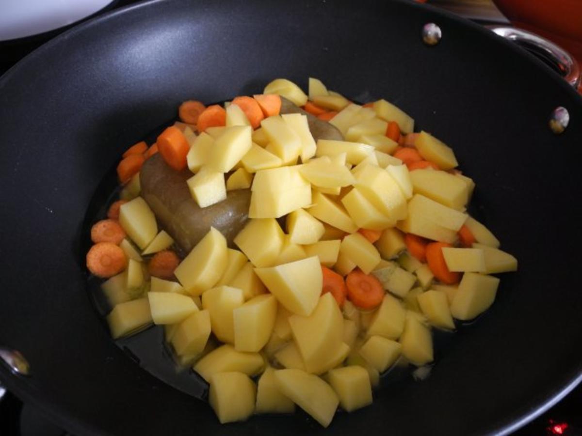 Suppen & Eintöpfe :  Schnelle Gemüsesuppe aus dem Wok - Rezept - Bild Nr. 7