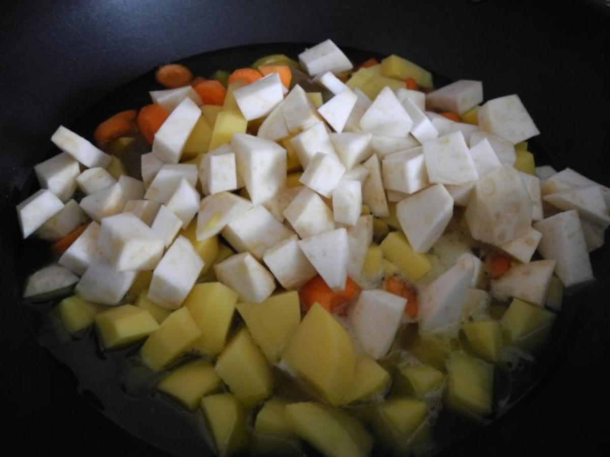 Suppen & Eintöpfe :  Schnelle Gemüsesuppe aus dem Wok - Rezept - Bild Nr. 8