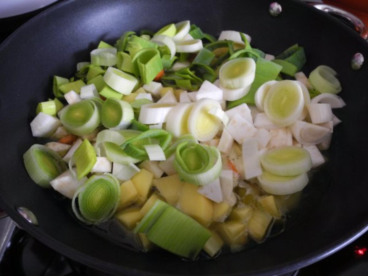 Suppen & Eintöpfe :  Schnelle Gemüsesuppe aus dem Wok - Rezept - Bild Nr. 9