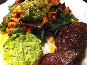 Rezept: Steak mit Kartoffel - Zuchini - Stampf an Ruccola-Pfifferlingssalat Steak mit Kartoffel - Zuchini - Stampf an Ruccola-Pfifferlingssalat - Rezept