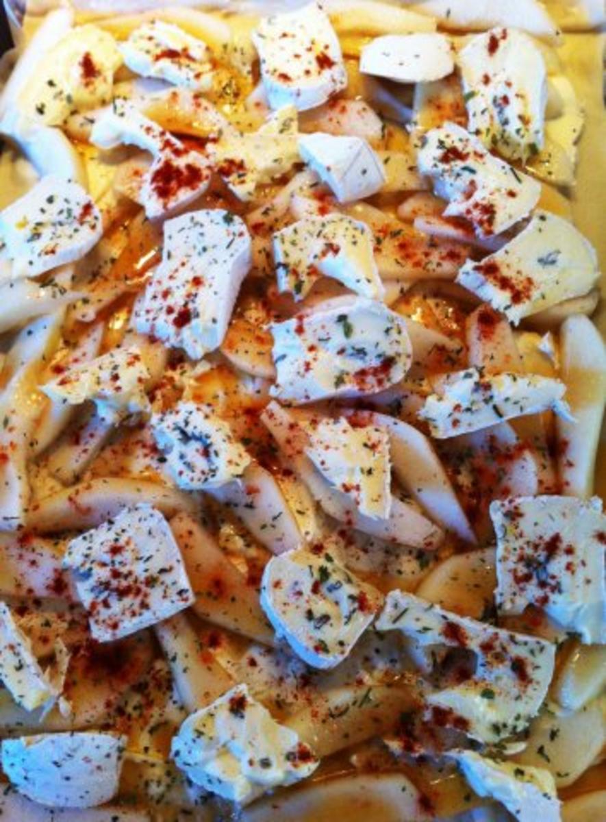 Flammkuchen mit süsser Birne und rahmiger Camenbert - Rezept - kochbar.de