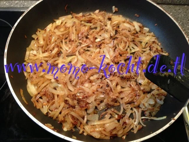 Putenröllchen in Zwiebelsahnesoße - Rezept - Bild Nr. 7