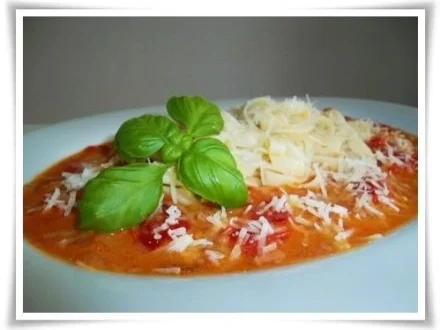 Tagliatelle auf  Paprika-Peperoni Sauce und Grana Padano. - Rezept - Bild Nr. 2