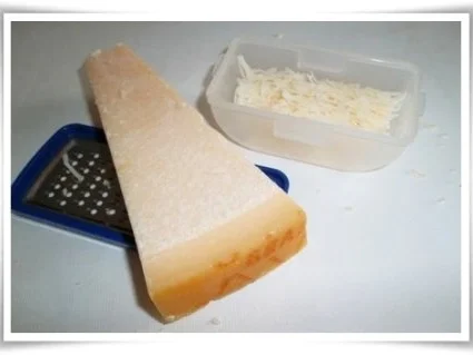 Tagliatelle auf  Paprika-Peperoni Sauce und Grana Padano. - Rezept - Bild Nr. 15