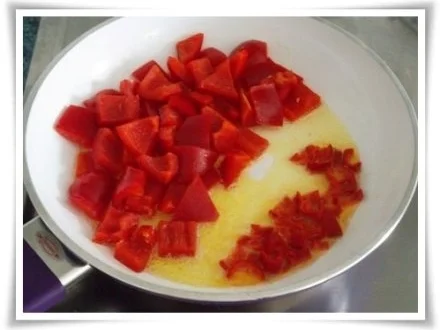 Tagliatelle auf  Paprika-Peperoni Sauce und Grana Padano. - Rezept - Bild Nr. 7