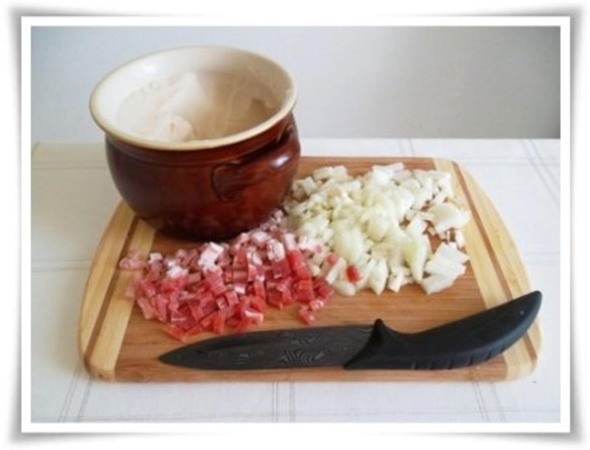 Paniertes Kotelett mit würzigen Stampfkartoffeln und Gurkensalat dazu. - Rezept - Bild Nr. 13