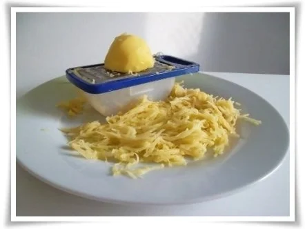 Saftige Hähnchenschenkel mit gefüllten Kartoffelklößen. - Rezept - Bild Nr. 8