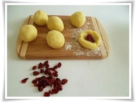 Saftige Hähnchenschenkel mit gefüllten Kartoffelklößen. - Rezept - Bild Nr. 16