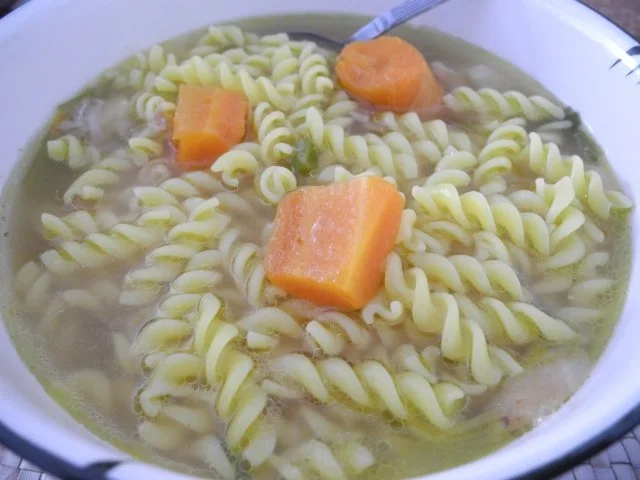 Suppen & Eintöpfe : Hühnersuppe mit Spirelli - Rezept - Bild Nr. 6
