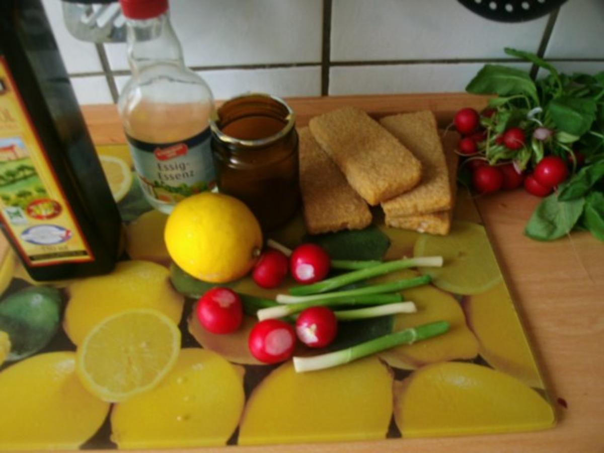 Kartoffelsalat mit Radieschen und Zwiebeln - einfach - 322 kcal/100g