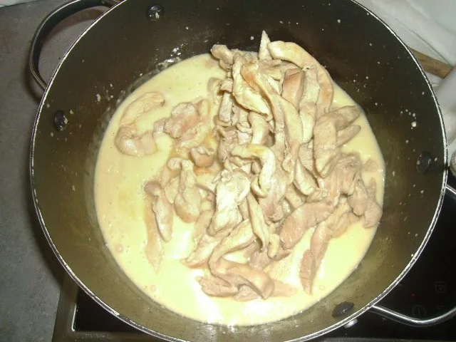 Hühnerstreifen in leichter Buttersoße - Rezept - Bild Nr. 7