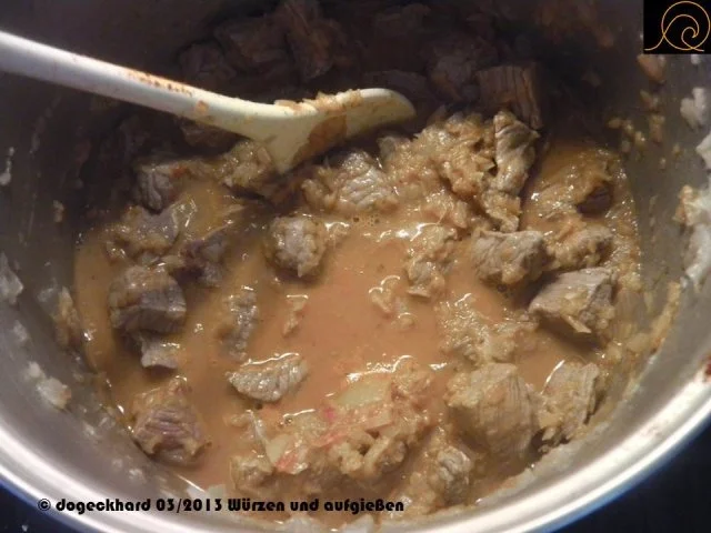 Rezept: 1Topfgericht: österreichisches Gulasch, ungarisches Pörkölt Bild Nr. 5 1Topfgericht: österreichisches Gulasch, ungarisches Pörkölt - Rezept - Bild Nr. 5