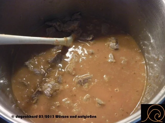 Rezept: 1Topfgericht: österreichisches Gulasch, ungarisches Pörkölt Bild Nr. 6 1Topfgericht: österreichisches Gulasch, ungarisches Pörkölt - Rezept - Bild Nr. 6