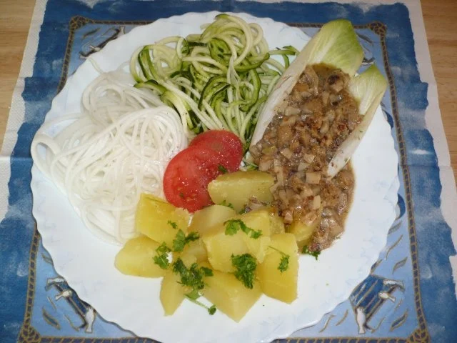 Lupinen Haschee mit Pilzen, Kartoffeln und frischem Gemüse - Rezept