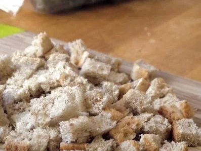 Spaghetti mit Thymian-Mandel-Pesto und Chilibröseln - Rezept - Bild Nr. 11