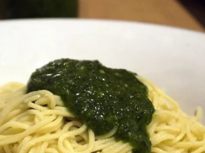 Spaghetti mit Thymian-Mandel-Pesto und Chilibröseln - Rezept - Bild Nr. 16