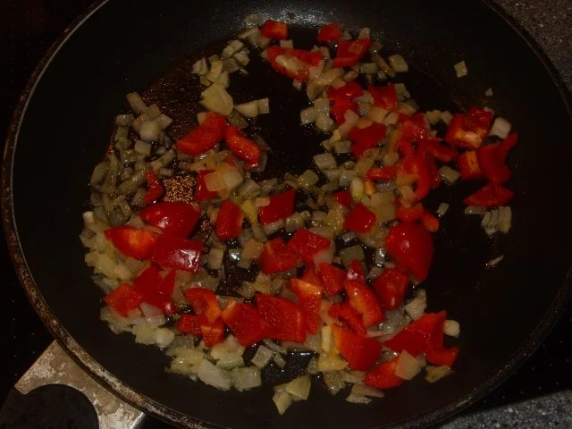 Rezept: Sucuk-Pfanne mit Rührei Bild Nr. 3 Sucuk-Pfanne mit Rührei - Rezept - Bild Nr. 3