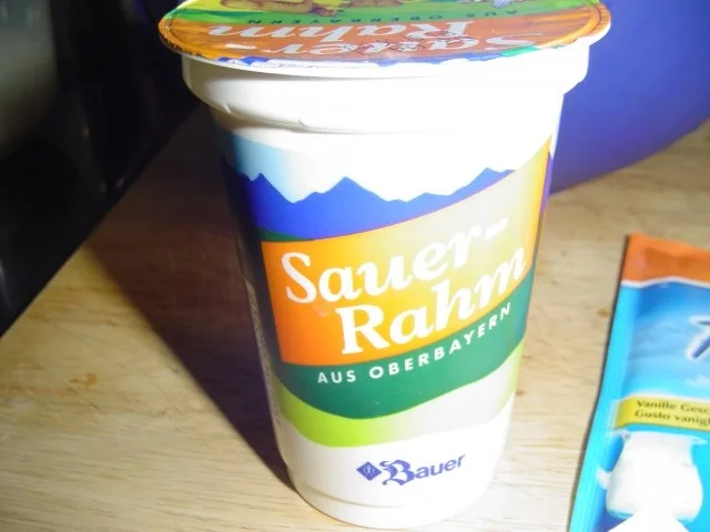 Rezept: Schmandkuchen Bild Nr. 2 Schmandkuchen - Rezept - Bild Nr. 2