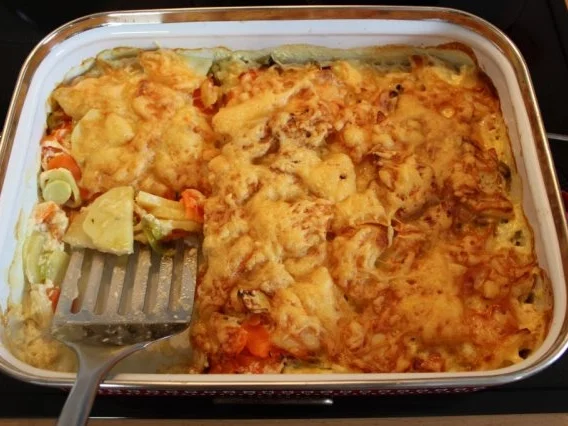 Rezept: Kartoffel- Lauch- Karottengratin mit einer Thymiannote Bild Nr. 4 Kartoffel- Lauch- Karottengratin mit einer Thymiannote - Rezept - Bild Nr. 4