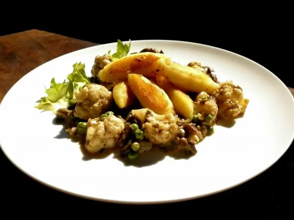 Schupfnudeln mit Pilz-Blumenkohl-Ragout - Rezept