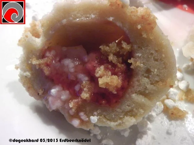 Rezept: Süßer Erdbeerknödel Bild Nr. 2 Süßer Erdbeerknödel - Rezept - Bild Nr. 2