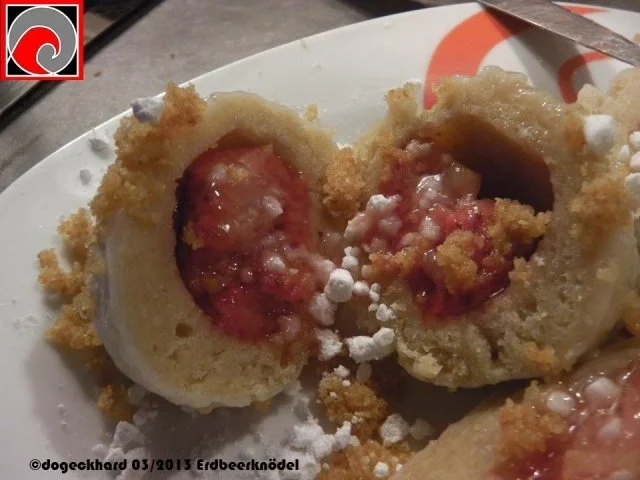 Rezept: Süßer Erdbeerknödel Bild Nr. 10 Süßer Erdbeerknödel - Rezept - Bild Nr. 10