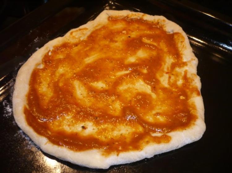 Hefefreie Pizza mit saftigem Schafskäserand (histaminfrei) - Rezept