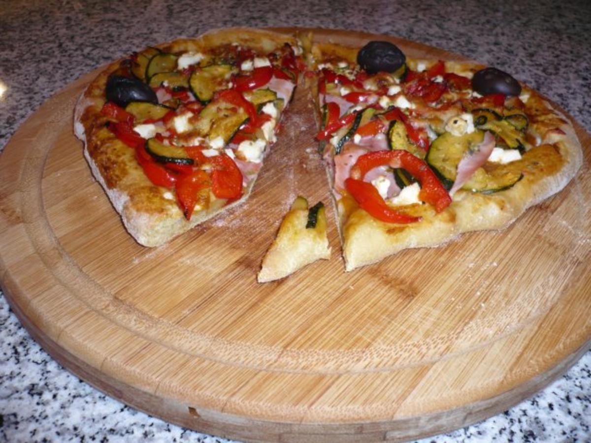 Hefefreie Pizza mit saftigem Schafskäserand (histaminfrei) - Rezept - Bild Nr. 7