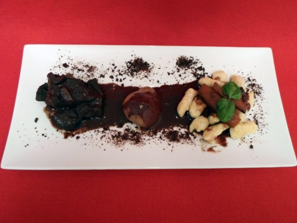 Wild mit Chili und Schokolade aus dem Schmortopf, dazu Gnocchi - Rezept
Eingereicht von Das perfekte Dinner