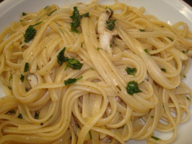 Schwertmuscheln in Thymianbutter und Linguine - Rezept - kochbar.de