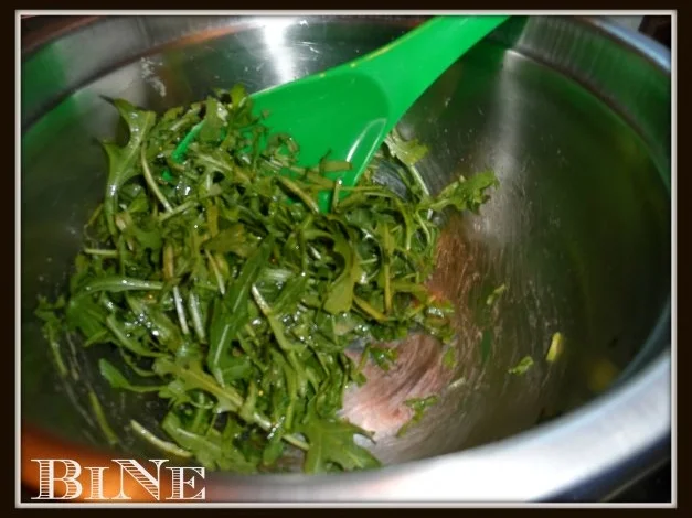 Rezept: BiNe` S WALNUSS - SALAT Bild Nr. 5 BiNe` S WALNUSS - SALAT - Rezept - Bild Nr. 5