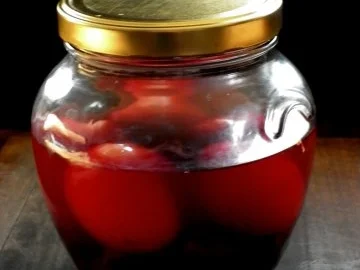 Rezept: Rosarote Eier mit Radicchio Bild Nr. 2 Rosarote Eier mit Radicchio - Rezept - Bild Nr. 2