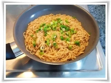 Gebratene Chinesische Nudeln mit Bulette - Rezept - Bild Nr. 13