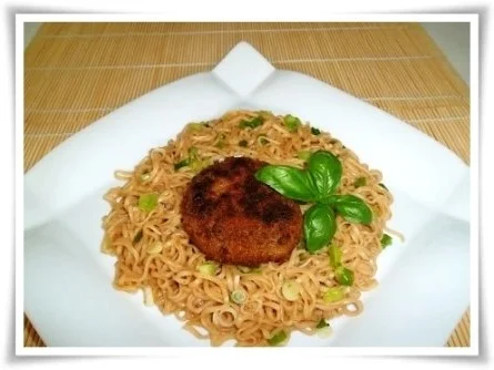 Gebratene Chinesische Nudeln mit Bulette - Rezept - Bild Nr. 21