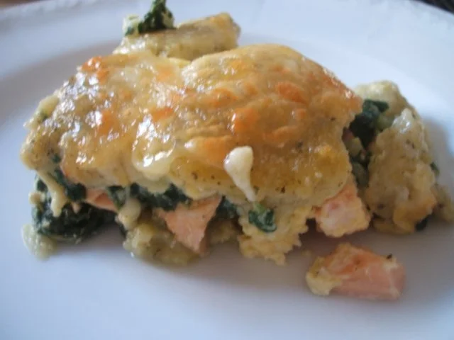 Auflauf: Gnocchiauflauf mit Lachs und Blattspinat - Rezept