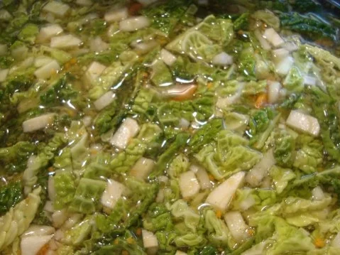 Rezept: Tiroler Speckknödelsuppe Bild Nr. 10 Tiroler Speckknödelsuppe - Rezept - Bild Nr. 10