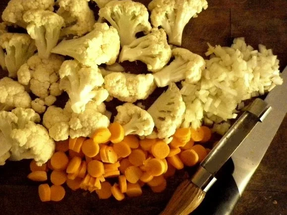 Blumenkohl-Curry mit Kartoffel-Möhren-Rösti - Rezept - Bild Nr. 4