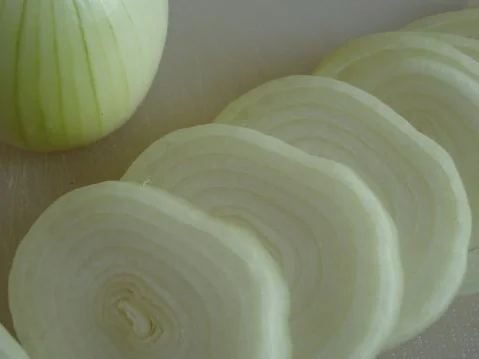 Südtiroler Zwiebelsuppe mit Bratkartoffel & Bergkäse Topping - Rezept - Bild Nr. 3