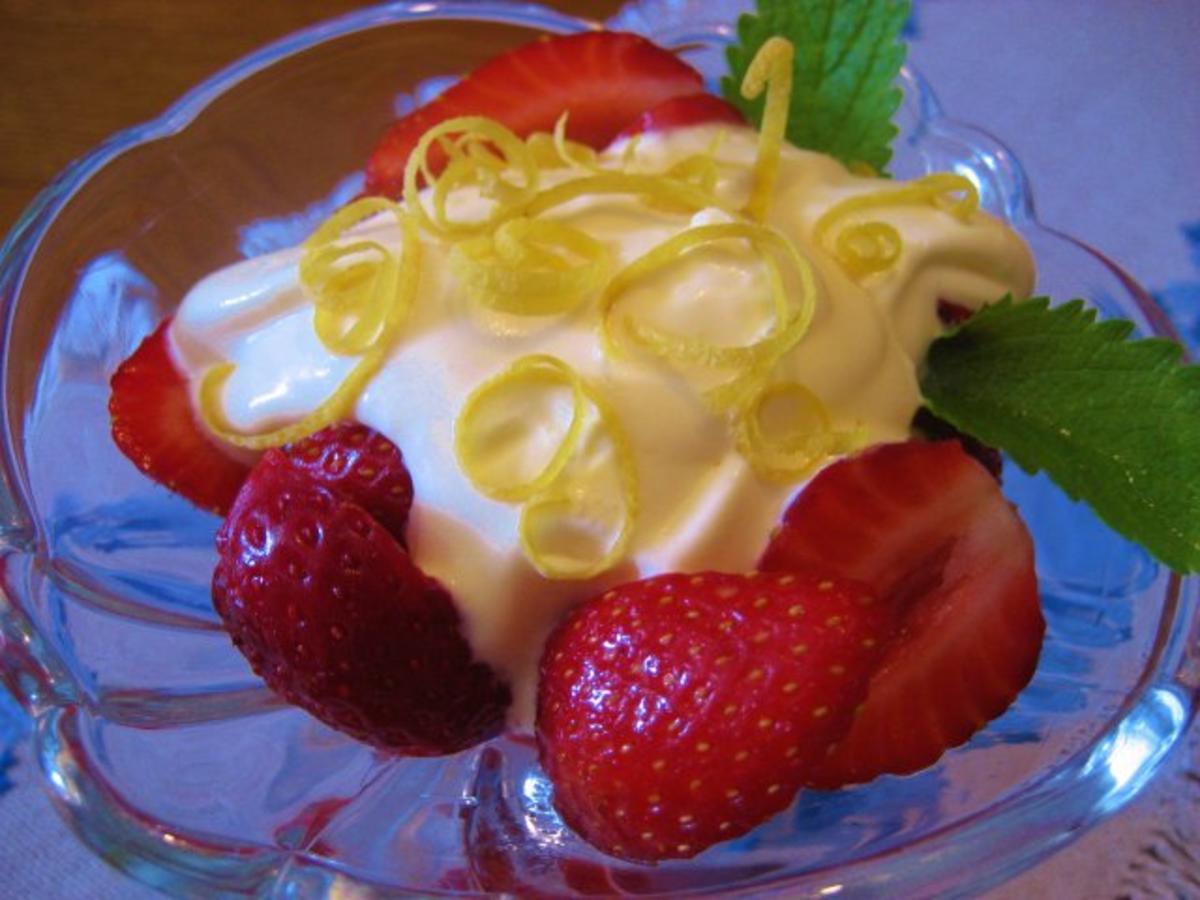 Erdbeer-Dessert im Festtagskleid ... - Rezept - Bild Nr. 8
