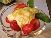 Rezept: Erdbeer-Dessert im Festtagskleid ... Erdbeer-Dessert im Festtagskleid ... - Rezept