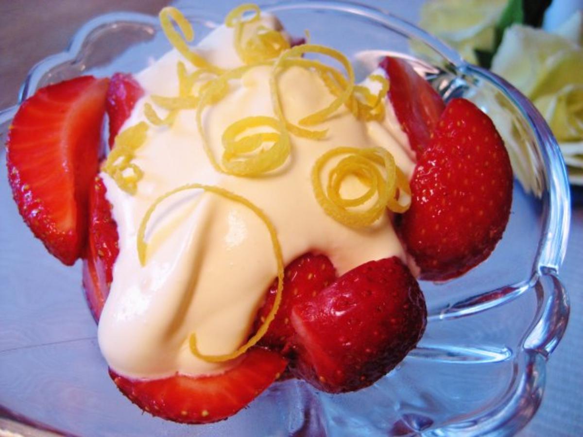 Erdbeer-Dessert im Festtagskleid ... - Rezept - Bild Nr. 6
