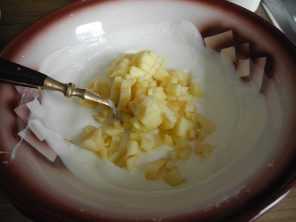 Dessert : Selbstgemachter Joghurt mit Apfelstückchen und Blutorange ...
