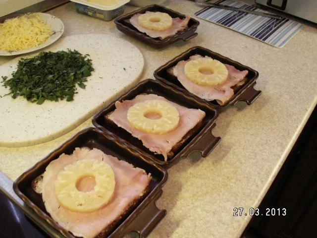 Graubrot-Hawaii mit Schneehaube - Rezept - Bild Nr. 4