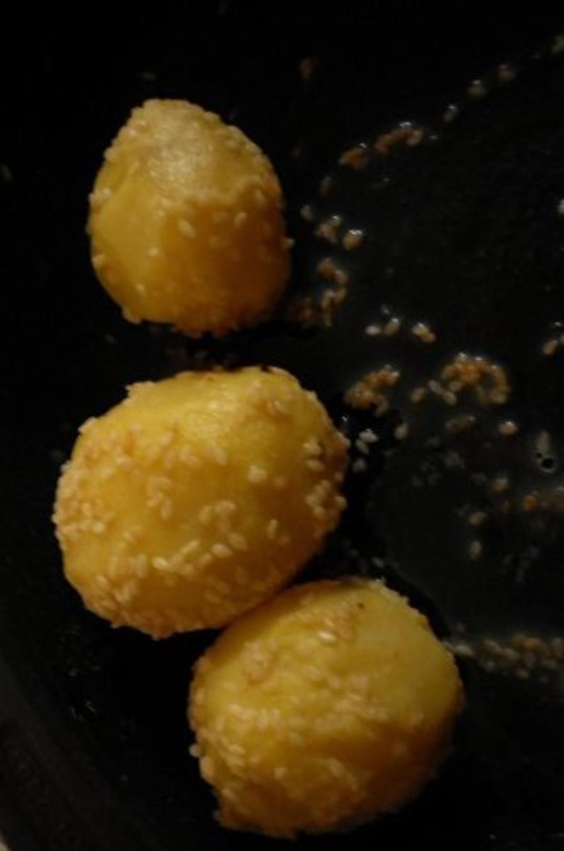 Sesamkartoffeln mit gebackenem Fenchel und Möhren - Rezept - Bild Nr. 4
