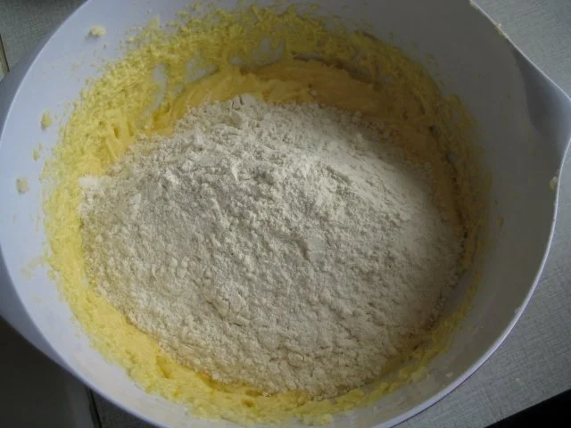 Rezept: Getränkter Zitronencake Bild Nr. 10 Getränkter Zitronencake - Rezept - Bild Nr. 10